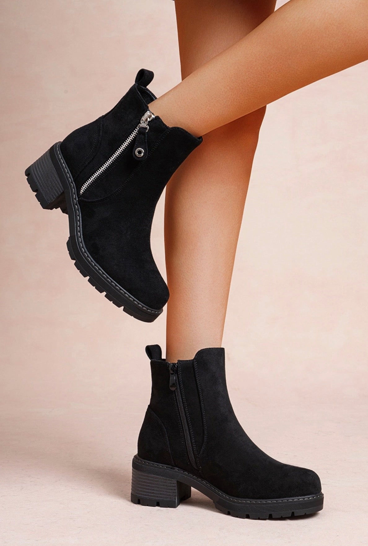 Ankle Boots in Schwarz