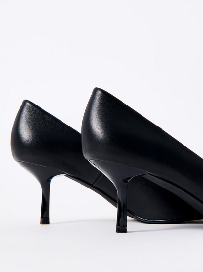 Stilettos aus Kunstleder